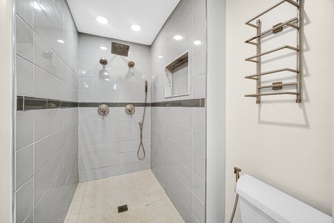 Tiny photo for 910 KNIGHTSBRIDGE Lane, Schaumburg, IL 60195 (MLS # 12761296)