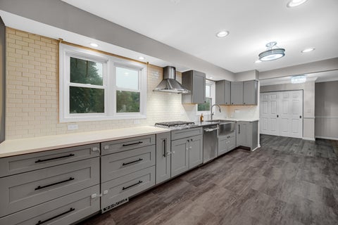 Tiny photo for 910 KNIGHTSBRIDGE Lane, Schaumburg, IL 60195 (MLS # 12761296)