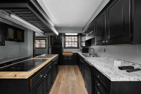 Tiny photo for 1012 5th Avenue S, Clinton, IA 52732 (MLS # 12699376)