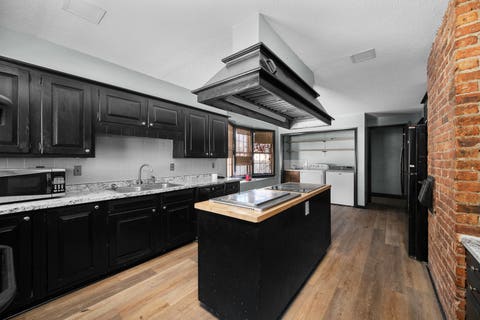 Tiny photo for 1012 5th Avenue S, Clinton, IA 52732 (MLS # 12699376)
