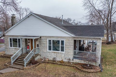 Tiny photo for 433 E Main Street, Salem, IL 62881 (MLS # 12580021)