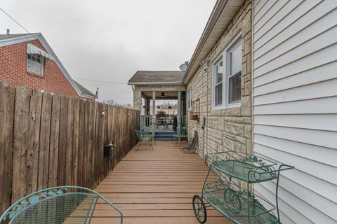 Tiny photo for 433 E Main Street, Salem, IL 62881 (MLS # 12580021)