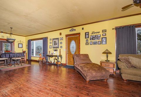 Tiny photo for 433 E Main Street, Salem, IL 62881 (MLS # 12580021)