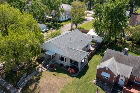 Tiny photo for 433 E Main Street, Salem, IL 62881 (MLS # 12580021)
