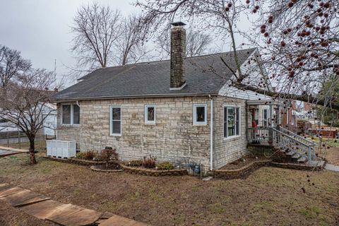 Tiny photo for 433 E Main Street, Salem, IL 62881 (MLS # 12580021)