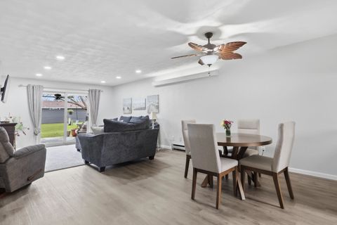 Tiny photo for 944 S Iowa Street #2, Geneseo, IL 61254 (MLS # 12615534)