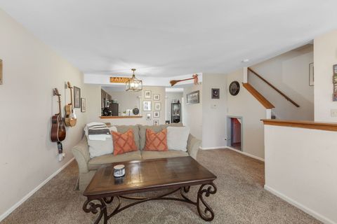 Tiny photo for 329 W Whispering Oaks Lane #329, Round Lake, IL 60073 (MLS # 11940975)