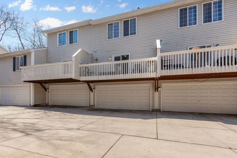 Tiny photo for 329 W Whispering Oaks Lane #329, Round Lake, IL 60073 (MLS # 11940975)