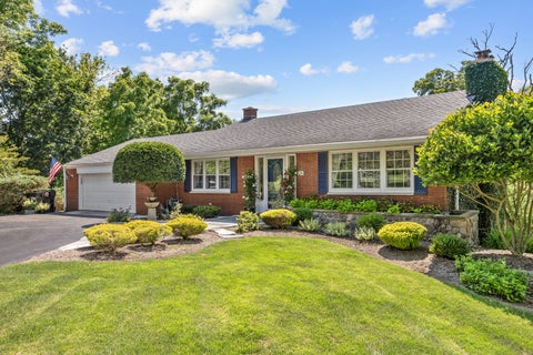 Photo of 264 Biltmore Drive, North Barrington, IL 60010 (MLS # 12790832)