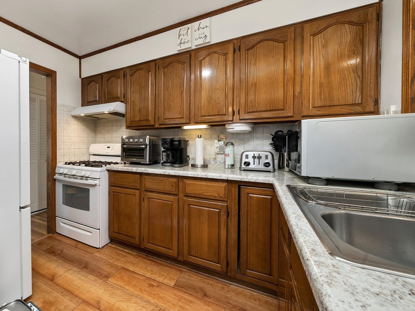 4706 W 82nd Place