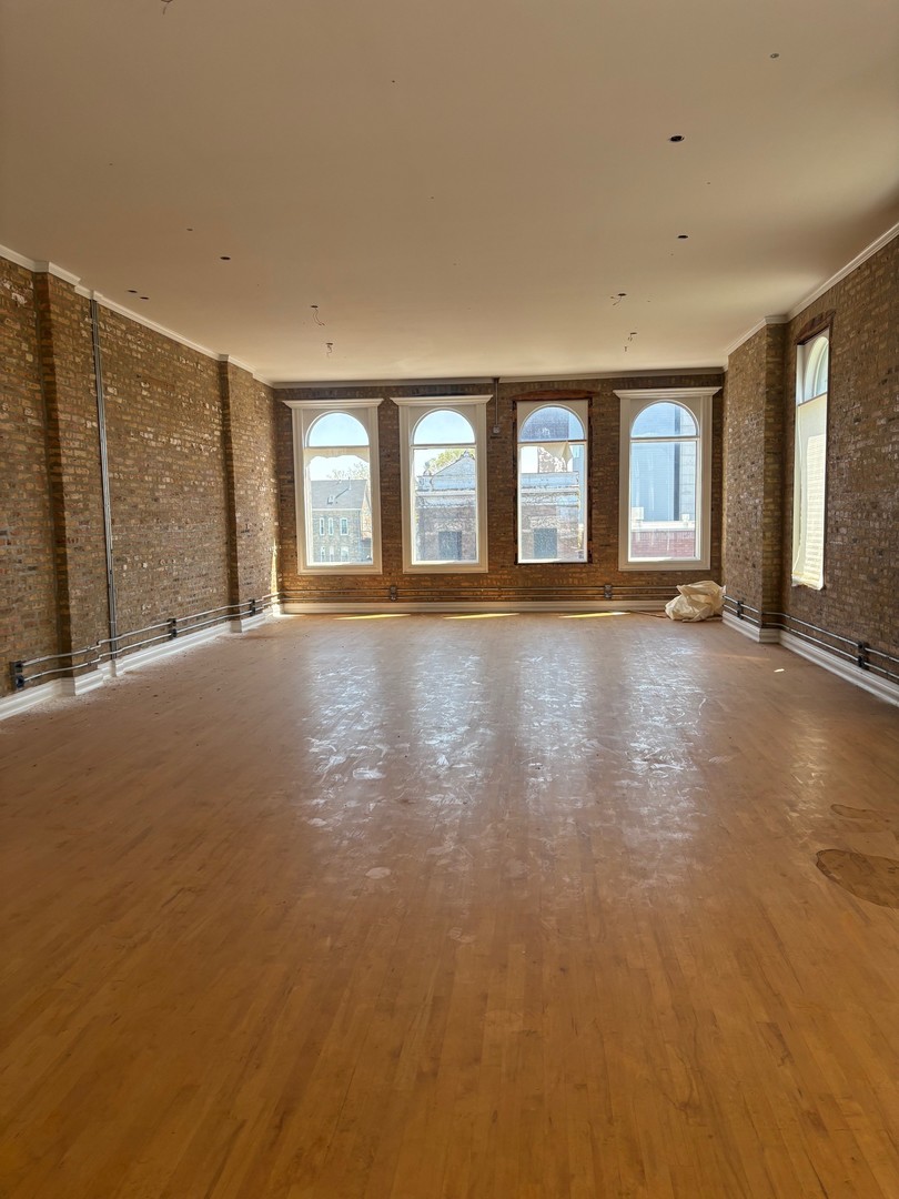 1312 W North Avenue