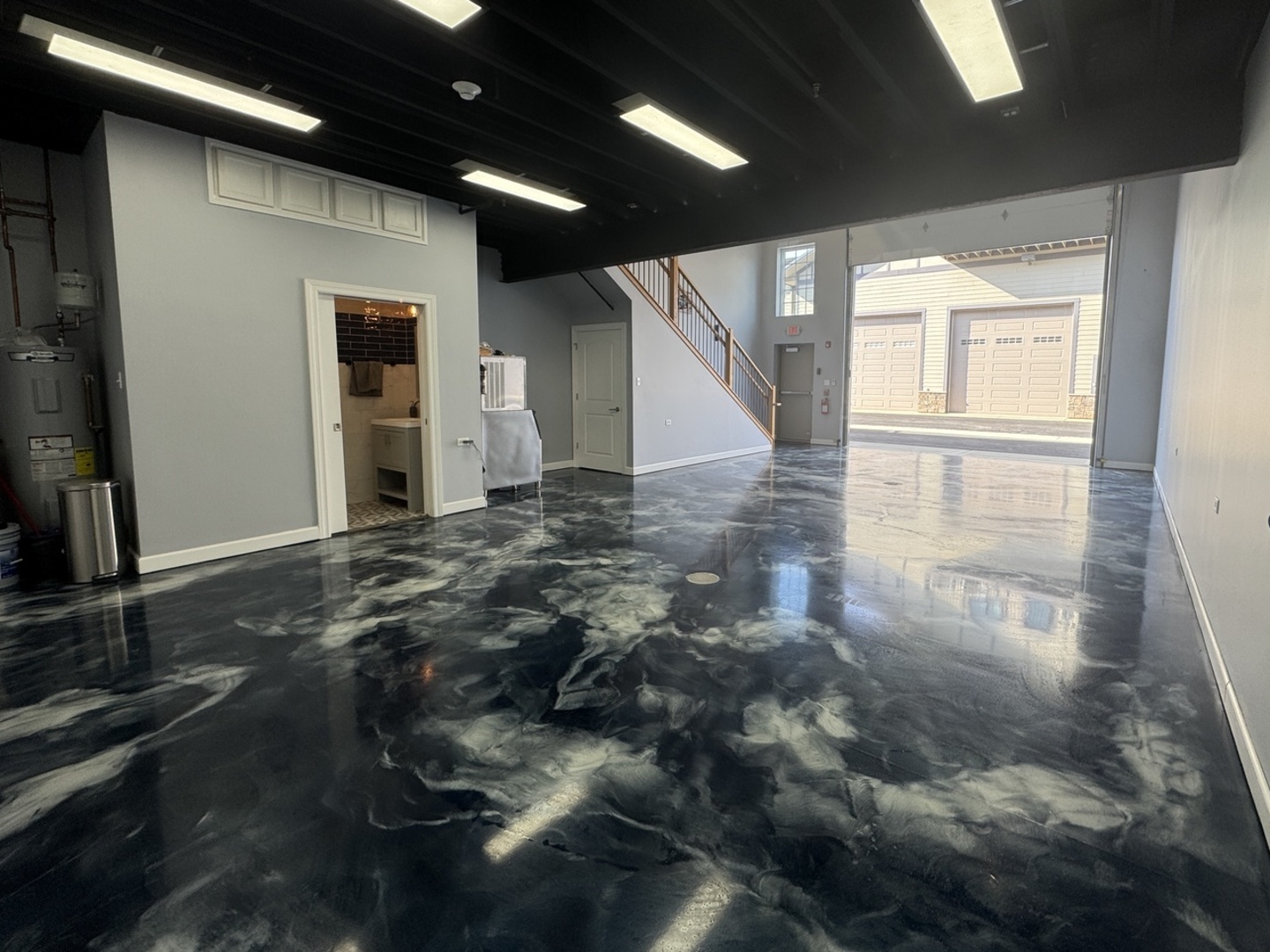 2244 Ferry Road J103