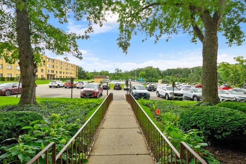 Tiny photo for 6670 S Brainard Avenue #404, Countryside, IL 60525 (MLS # 12699121)