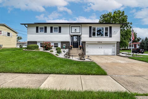 Photo of 5814 Essex Road, Oak Forest, IL 60452 (MLS # 12735594)