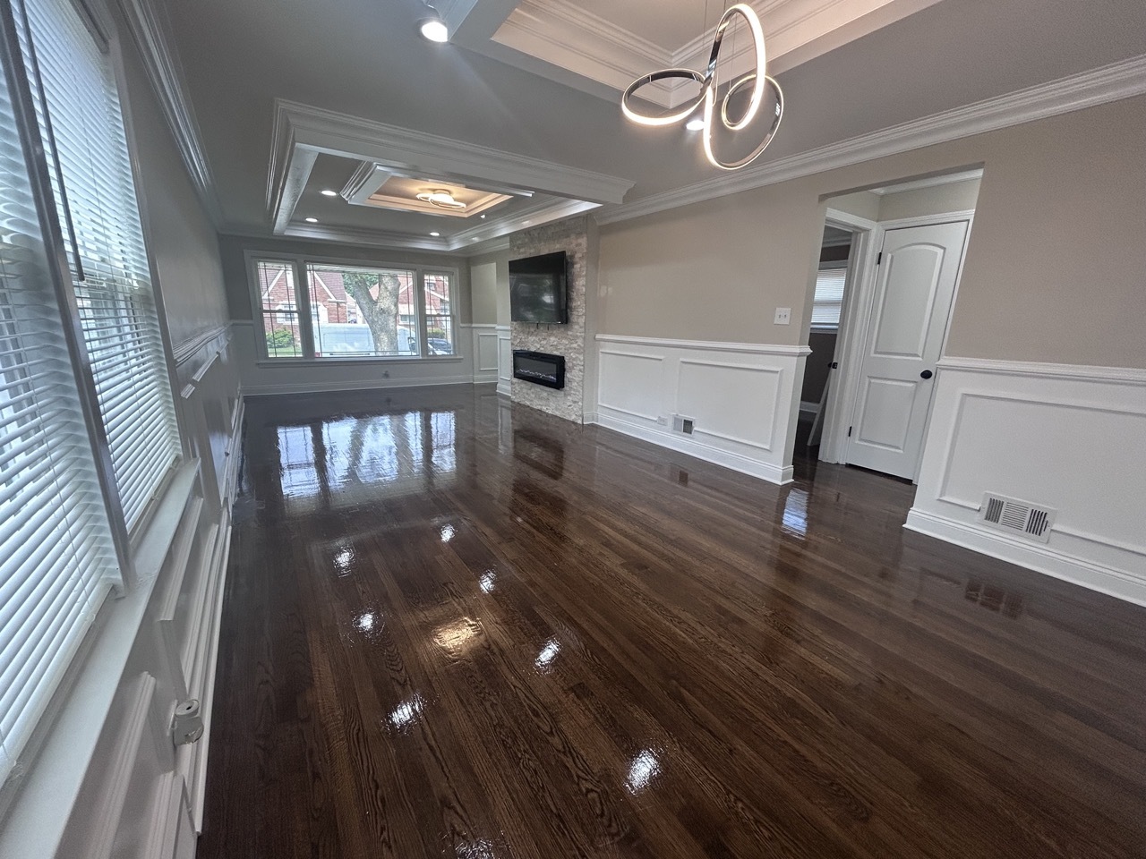 12211 S Lafayette Avenue