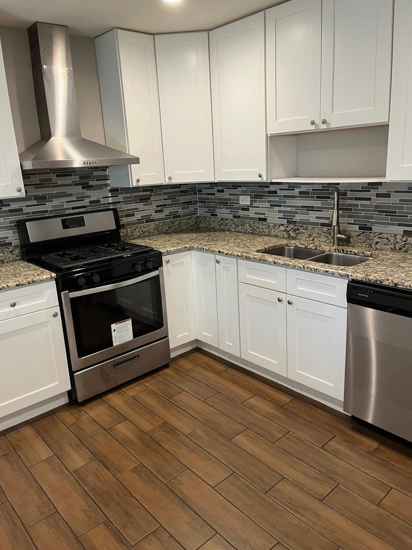 6730 Valley View Road