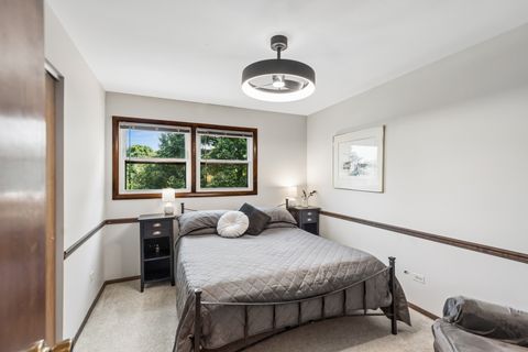 Tiny photo for 586 N Garfield Boulevard, Grayslake, IL 60030 (MLS # 12693098)