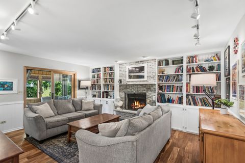 Tiny photo for 586 N Garfield Boulevard, Grayslake, IL 60030 (MLS # 12693098)