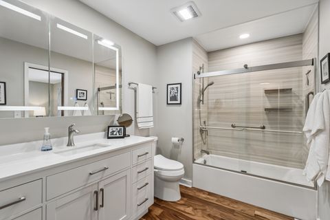 Tiny photo for 586 N Garfield Boulevard, Grayslake, IL 60030 (MLS # 12693098)