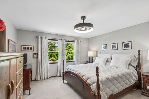Tiny photo for 586 N Garfield Boulevard, Grayslake, IL 60030 (MLS # 12693098)