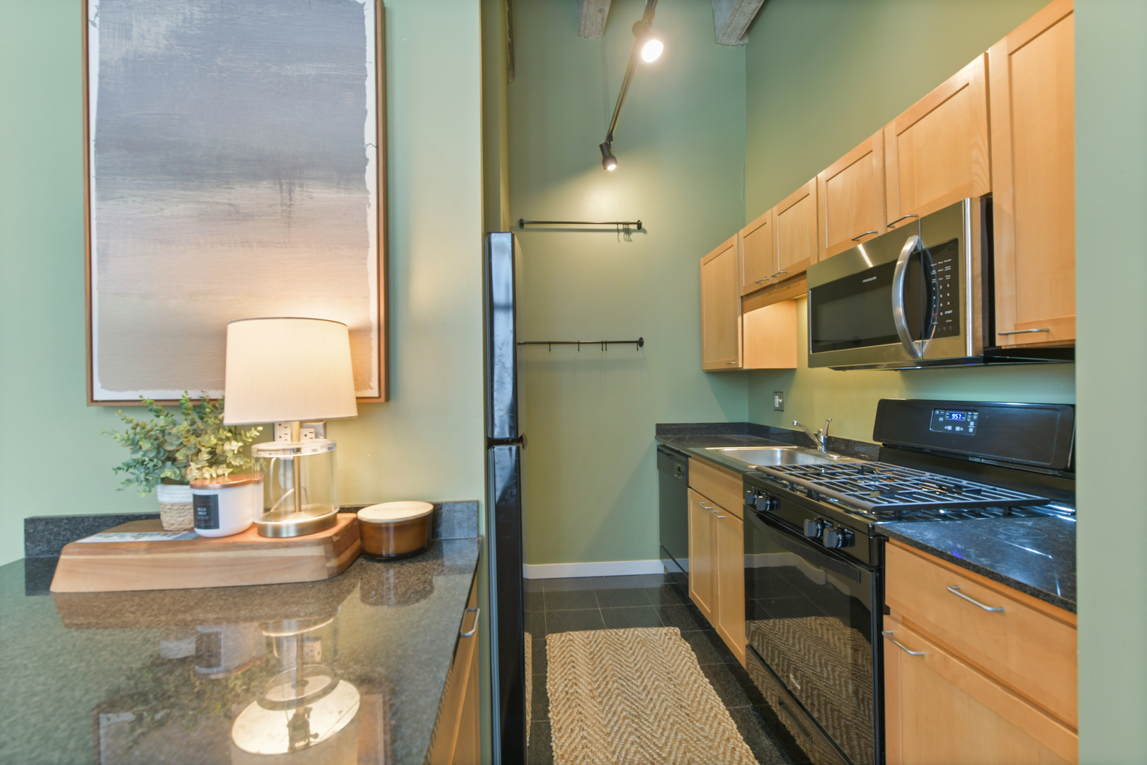 20 N State Street 805