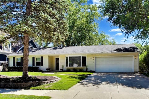 Photo of 1611 N Fernandez Avenue, Arlington Heights, IL 60004 (MLS # 12688448)