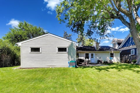 Tiny photo for 1611 N Fernandez Avenue, Arlington Heights, IL 60004 (MLS # 12688448)
