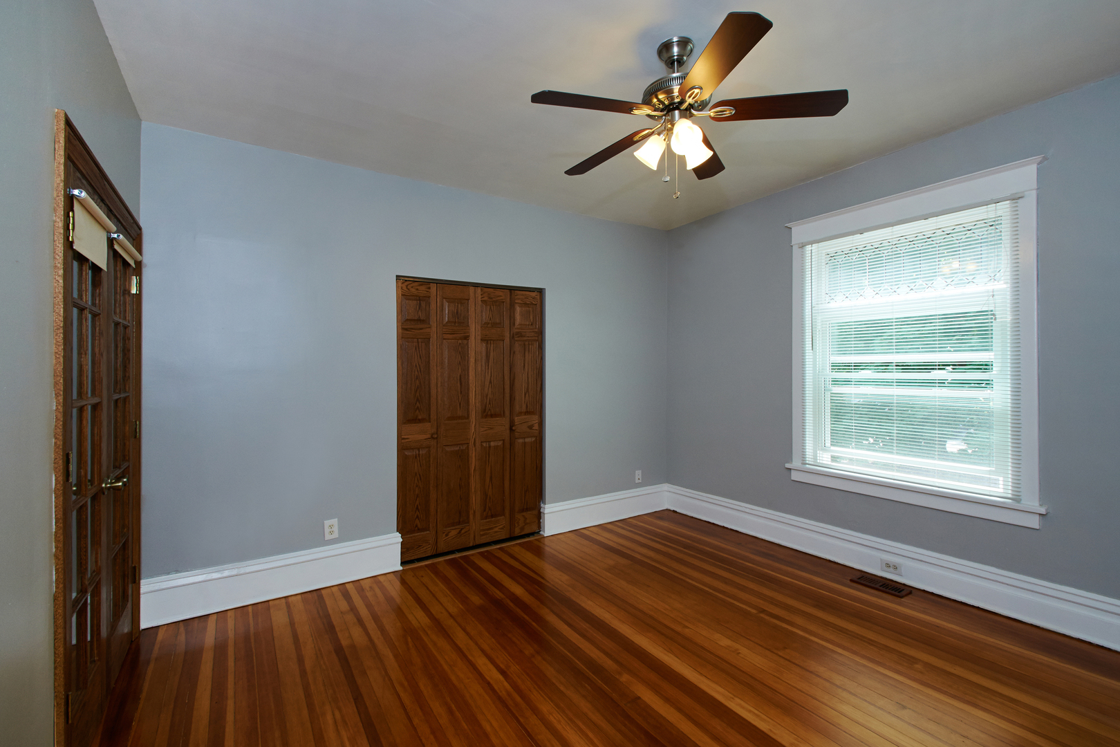 212 W Russell Street 1