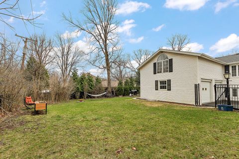 Tiny photo for 911 Travers Lane, Flossmoor, IL 60422 (MLS # 12464294)
