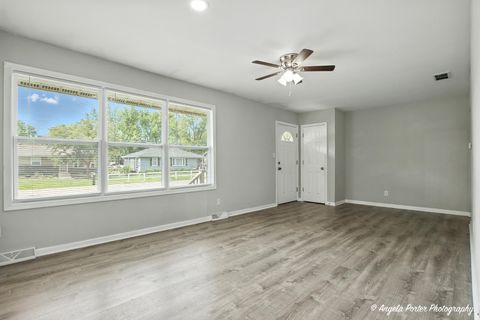 Tiny photo for 4420 Clearview Drive, McHenry, IL 60050 (MLS # 12404591)