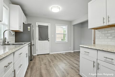 Tiny photo for 4420 Clearview Drive, McHenry, IL 60050 (MLS # 12404591)