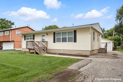 Tiny photo for 4420 Clearview Drive, McHenry, IL 60050 (MLS # 12404591)