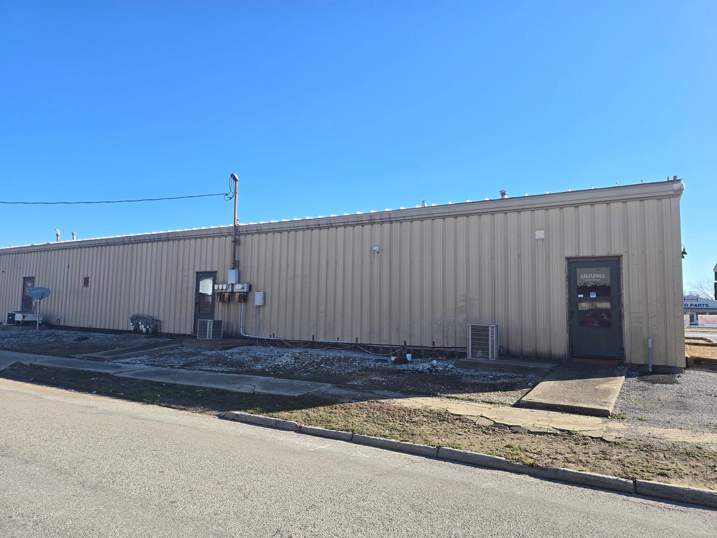 102 N Gum Street