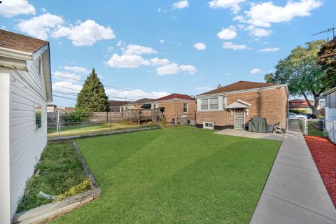 Tiny photo for 8232 S Sacramento Avenue, Chicago, IL 60652 (MLS # 12506810)