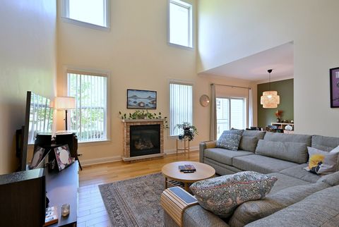 Tiny photo for 967 Oak Ridge Boulevard, Elgin, IL 60120 (MLS # 12629262)