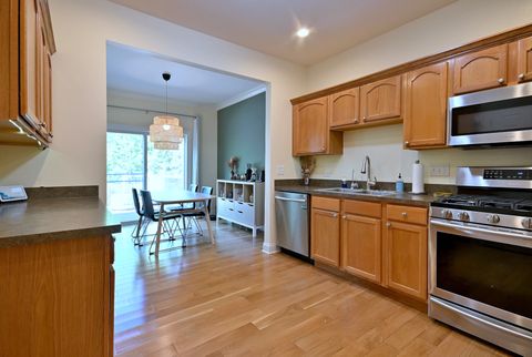 Tiny photo for 967 Oak Ridge Boulevard, Elgin, IL 60120 (MLS # 12629262)