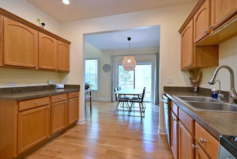 Tiny photo for 967 Oak Ridge Boulevard, Elgin, IL 60120 (MLS # 12629262)
