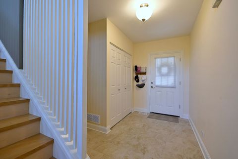 Tiny photo for 967 Oak Ridge Boulevard, Elgin, IL 60120 (MLS # 12629262)