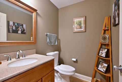 Tiny photo for 967 Oak Ridge Boulevard, Elgin, IL 60120 (MLS # 12629262)