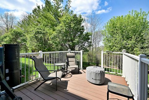 Tiny photo for 967 Oak Ridge Boulevard, Elgin, IL 60120 (MLS # 12629262)
