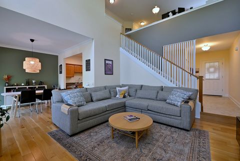 Tiny photo for 967 Oak Ridge Boulevard, Elgin, IL 60120 (MLS # 12629262)
