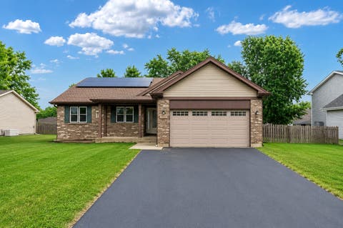 Photo of 506 Old Country Way, Wauconda, IL 60084 (MLS # 12733712)