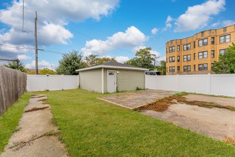 Tiny photo for 556 N Central Avenue, Chicago, IL 60644 (MLS # 12494627)