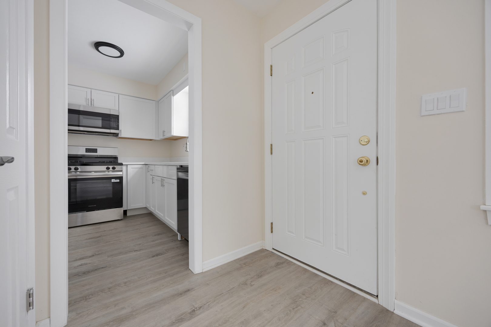 219 N Ridgemoor Avenue