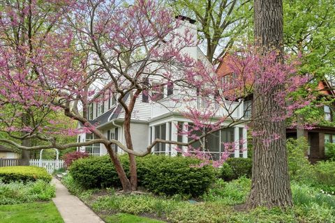 Photo of 2311 Park Place, Evanston, IL 60201 (MLS # 12634116)
