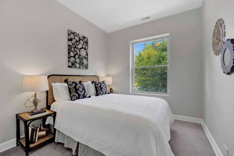 Tiny photo for 1457 W Thome Avenue #2, Chicago, IL 60660 (MLS # 12704268)