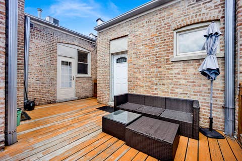 Tiny photo for 1457 W Thome Avenue #2, Chicago, IL 60660 (MLS # 12704268)