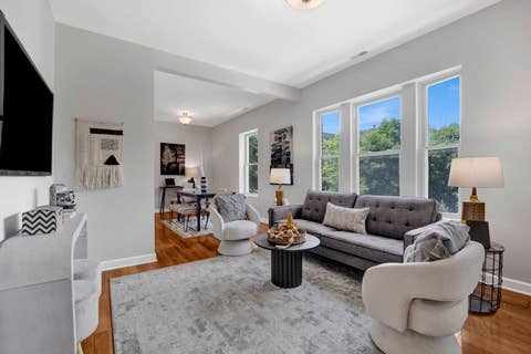 Tiny photo for 1457 W Thome Avenue #2, Chicago, IL 60660 (MLS # 12704268)