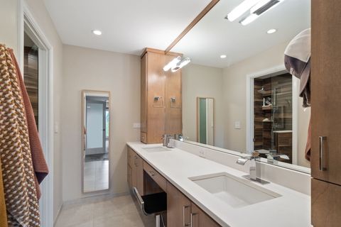 Tiny photo for 1 Oak Brook Club Drive #A301, Oak Brook, IL 60523 (MLS # 12471029)