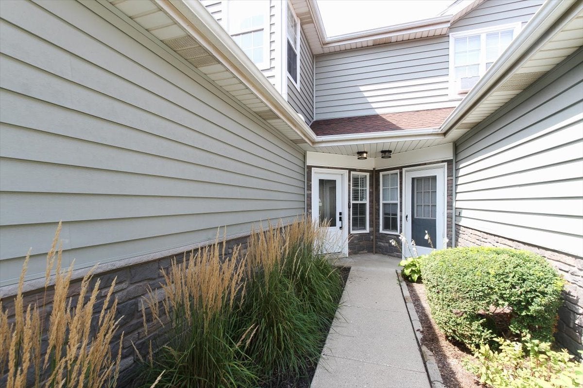 1335 Cranbrook Court